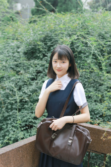 我爸比我小四岁